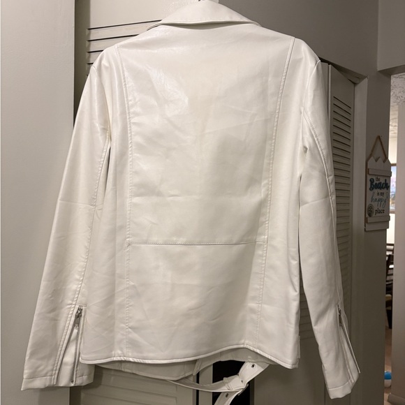 White PU Leather (Vegan) Biker Jacket, NWOT, Mens or Women’s XXL - Picture 4 of 6